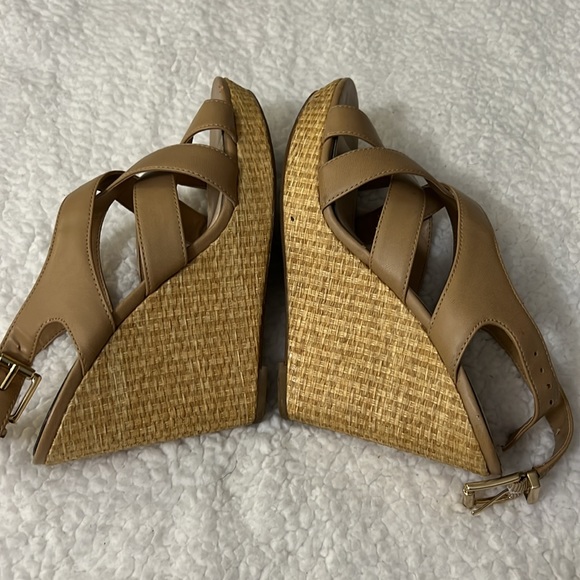 Jessica Simpson Jaime Wedge Sandals Buff Ruby Tumbled Women’s Size 8.5 - Picture 6 of 7